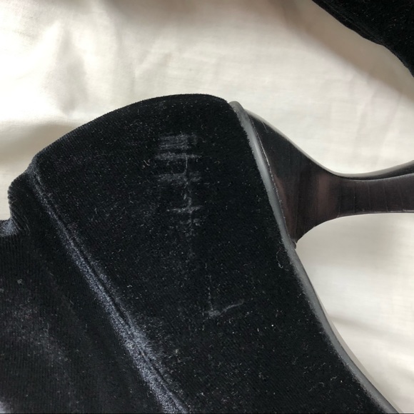 New Vaneli Velvet Pointed Boots - Picture 5 of 7